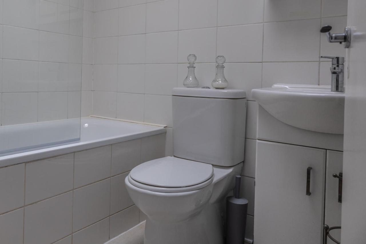 London - 4 Bed - Sleeps 8 - Garden - Pet Friendlyヴィラ エクステリア 写真
