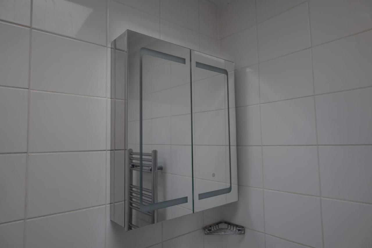 London - 4 Bed - Sleeps 8 - Garden - Pet Friendlyヴィラ エクステリア 写真